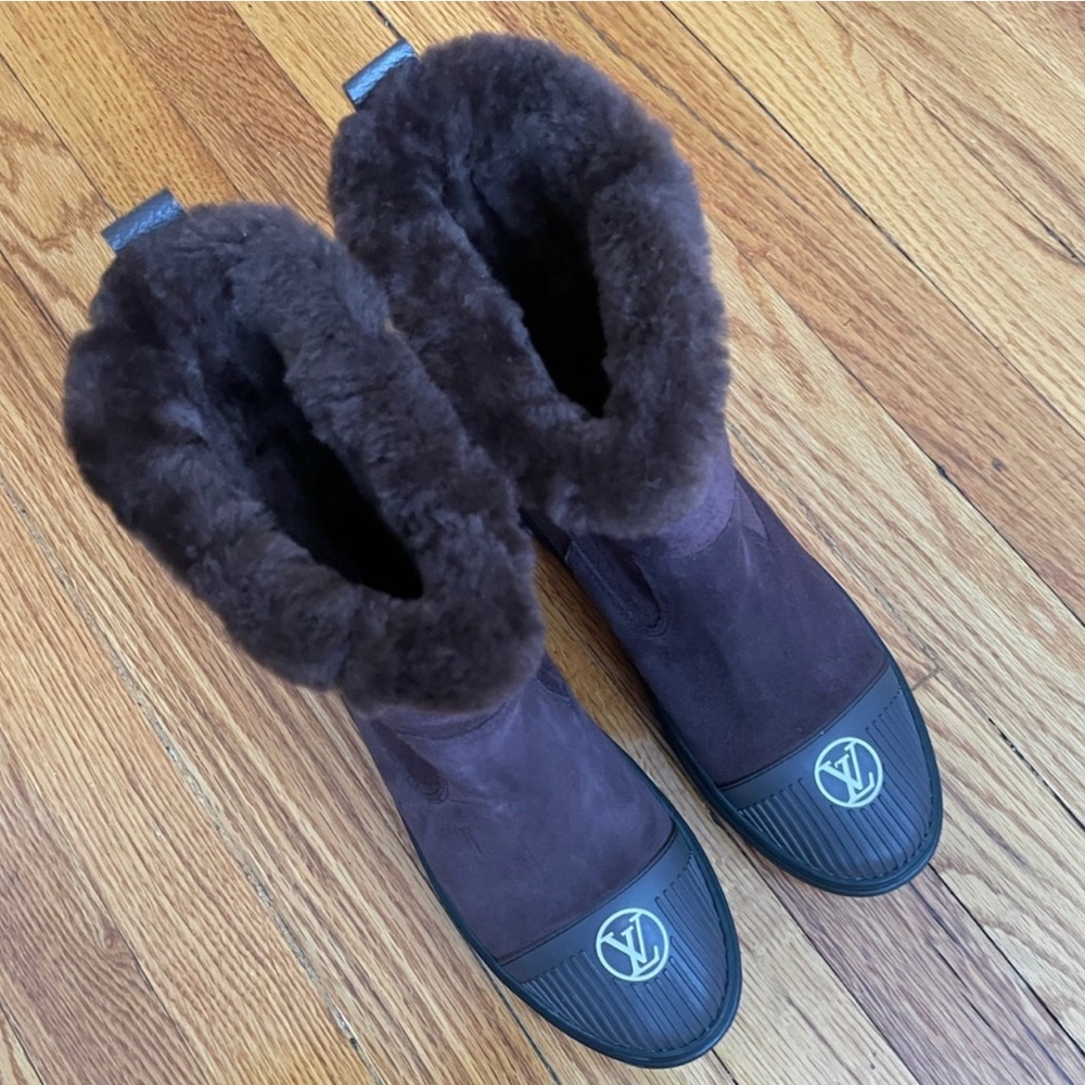 Louis Vuitton fleece, suede boots